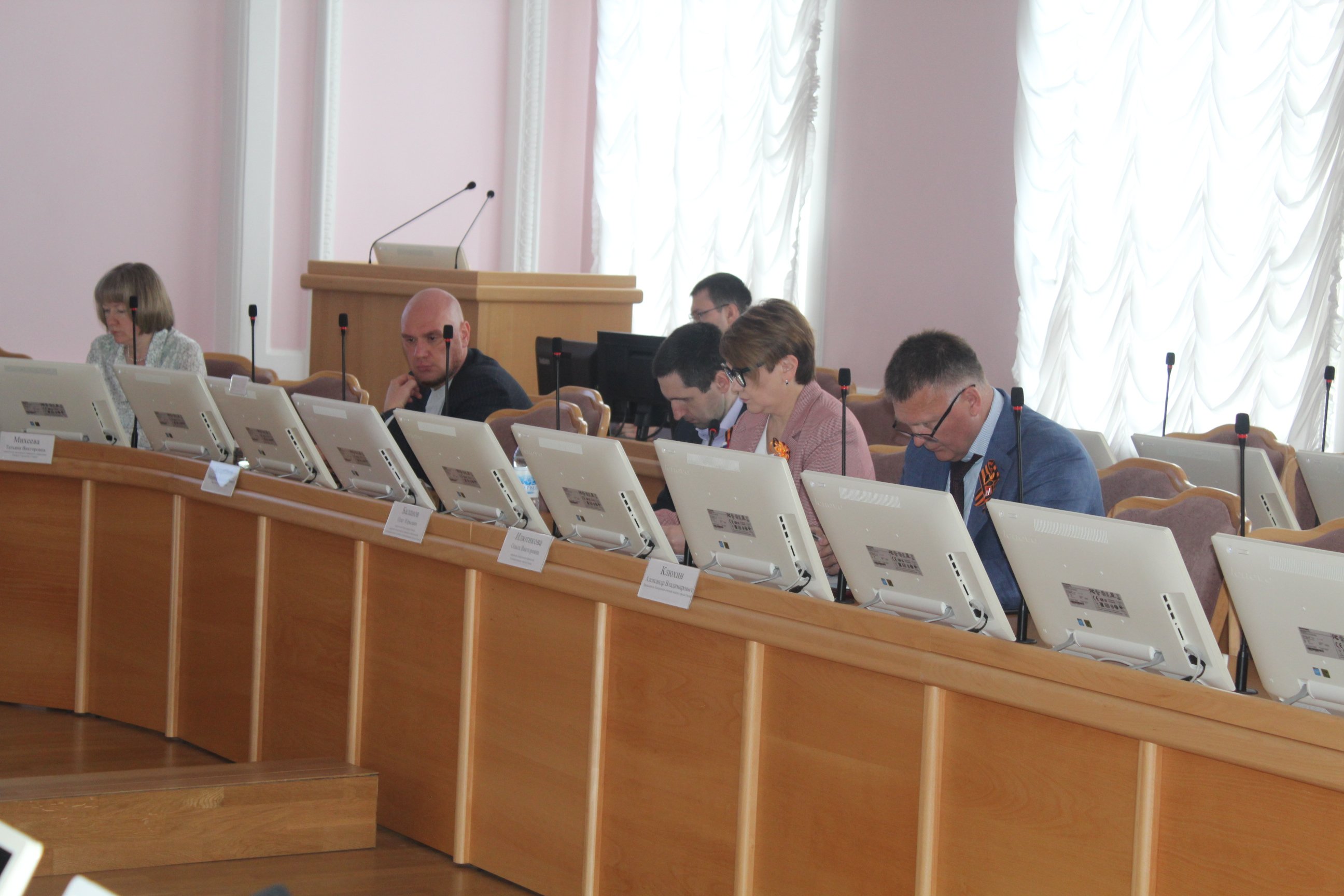 Участие Председателя КСП г. Омска в заседании комитета Омского городского Совета по финансово-бюджетным вопросам 15.05.2025