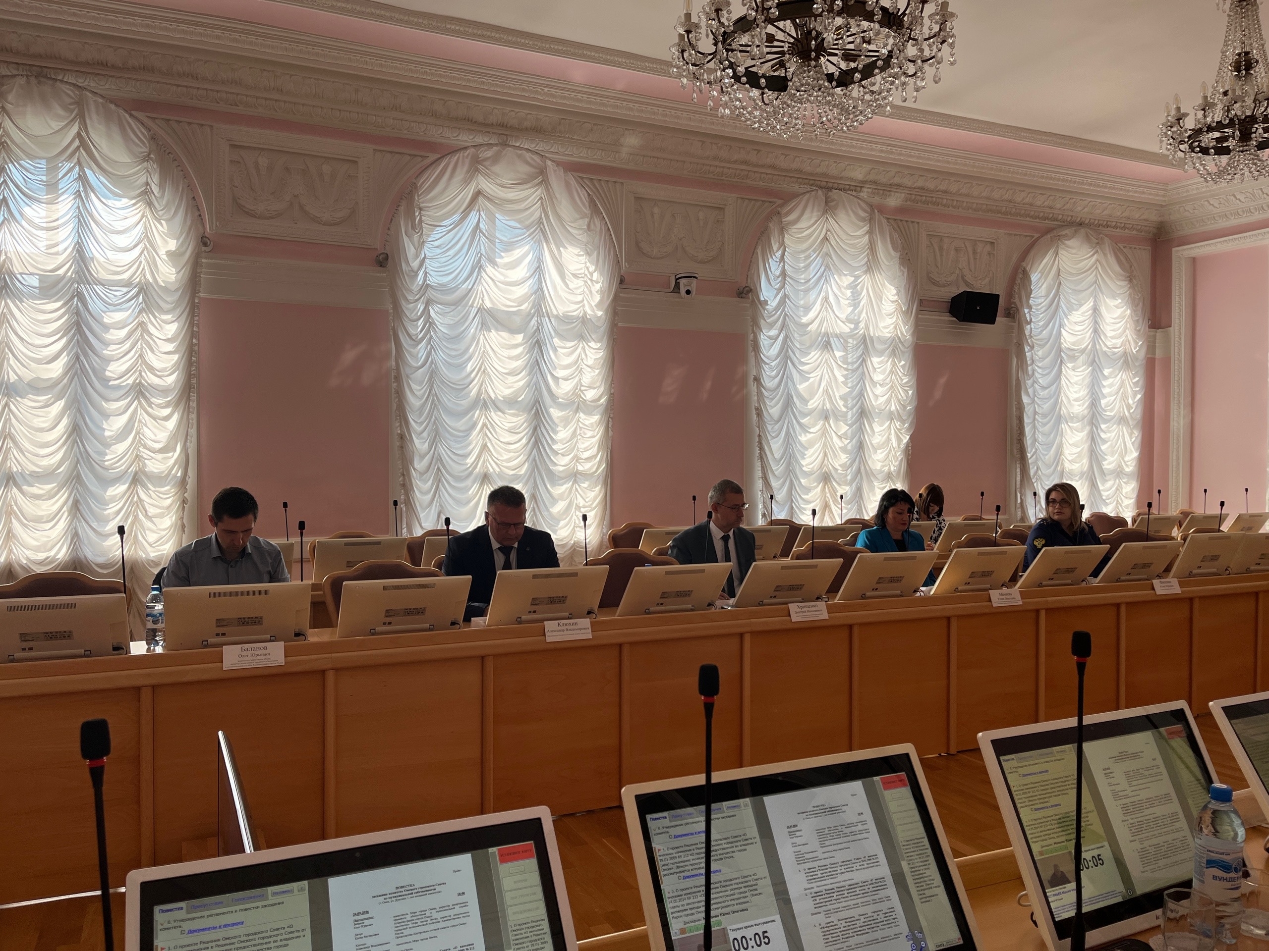 Участие Председателя КСП г. Омска в заседании комитета Омского городского Совета по муниципальной собственности 24.09.2026