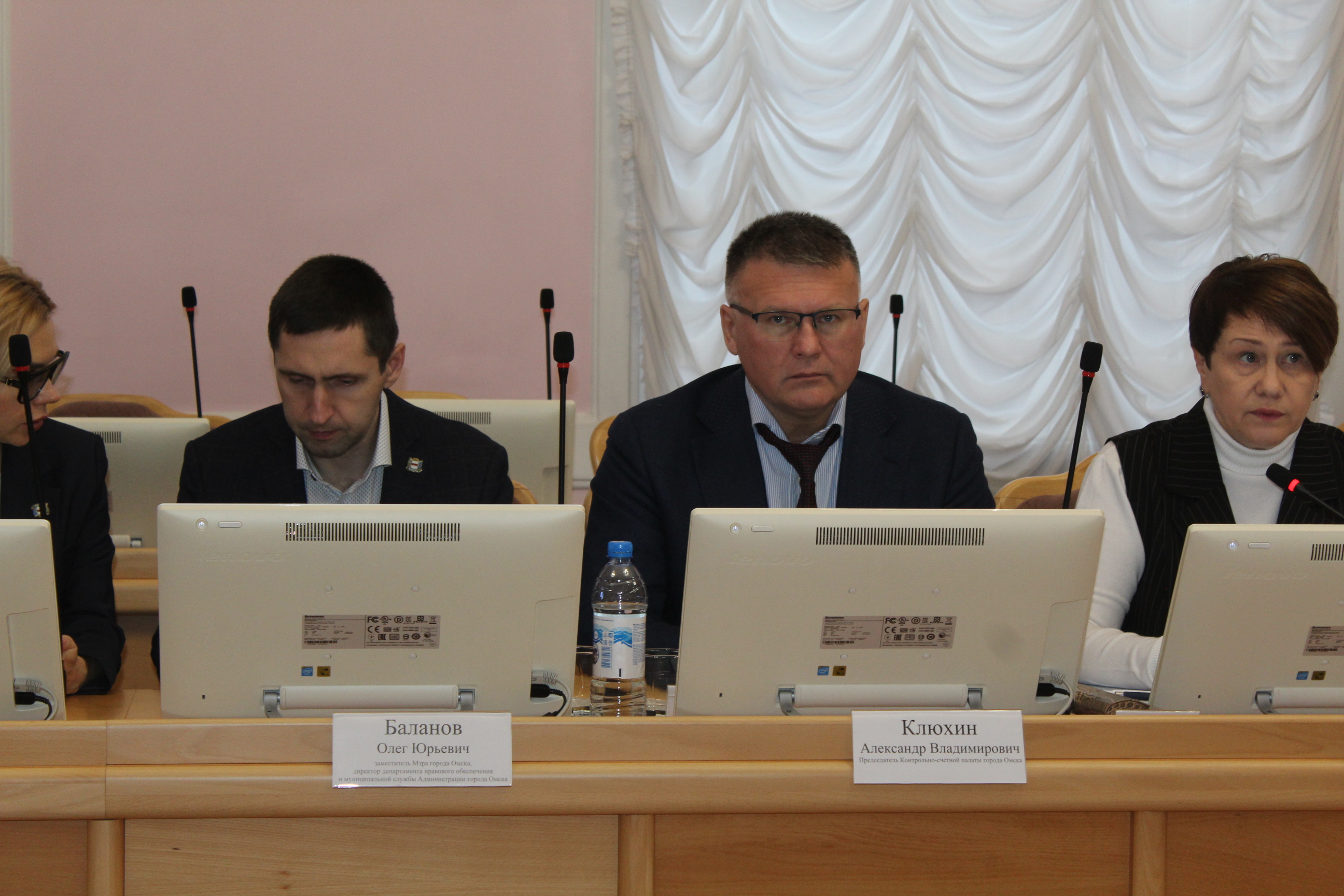 Участие Председателя КСП г. Омска в заседании комитета Омского городского Совета по муниципальной собственности 11.11.2025