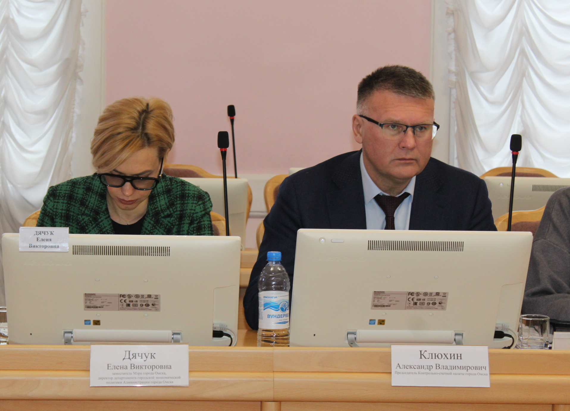 Участие Председателя КСП г. Омска в заседании комитета Омского городского Совета по вопросам жилищно-коммунального хозяйства 12.11.2025