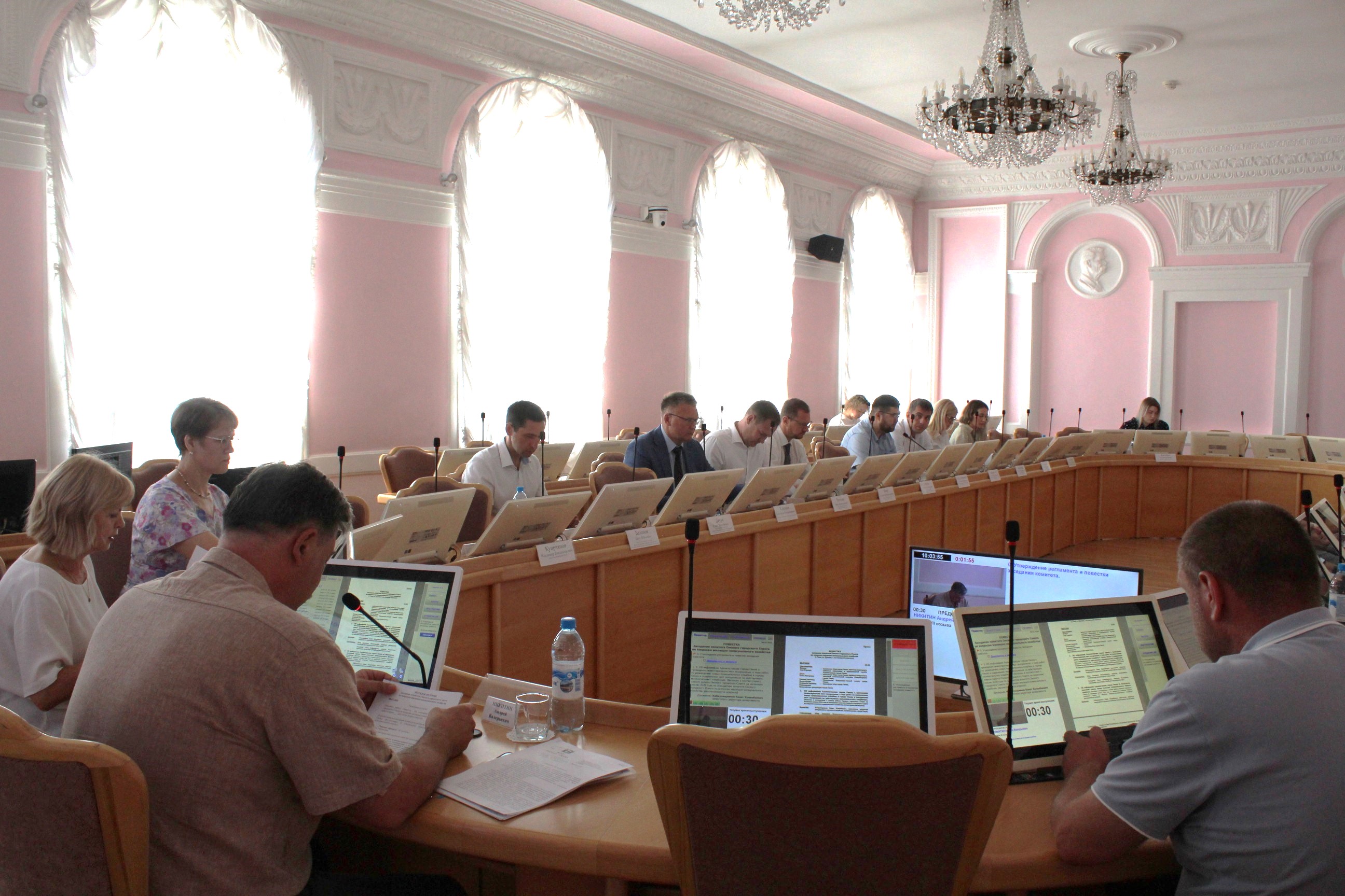 Участие Председателя КСП г. Омска в заседании комитета Омского городского Совета по вопросам жилищно-коммунального хозяйства 08.07.2026