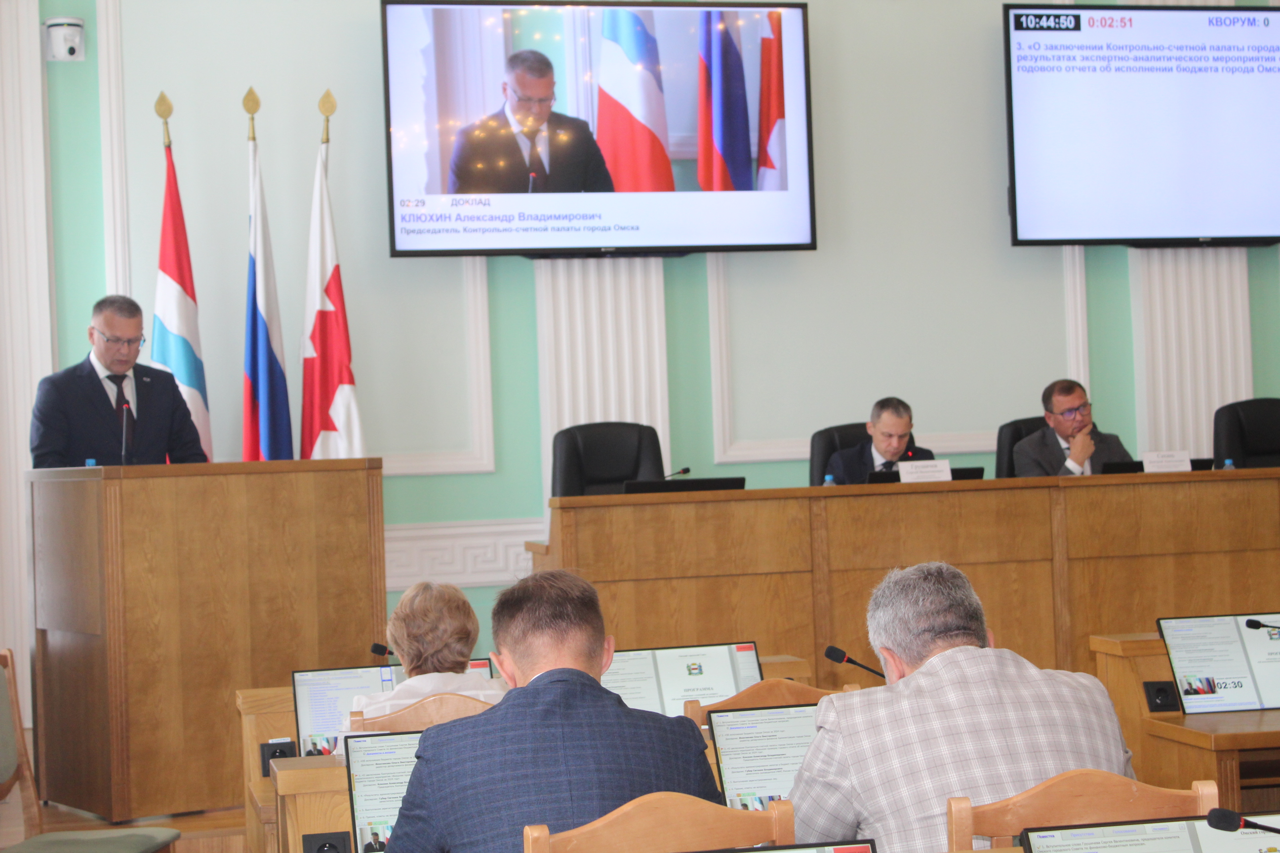 Выступление Председателя КСП г. Омска на публичных слушаниях в Омском городском Совете
