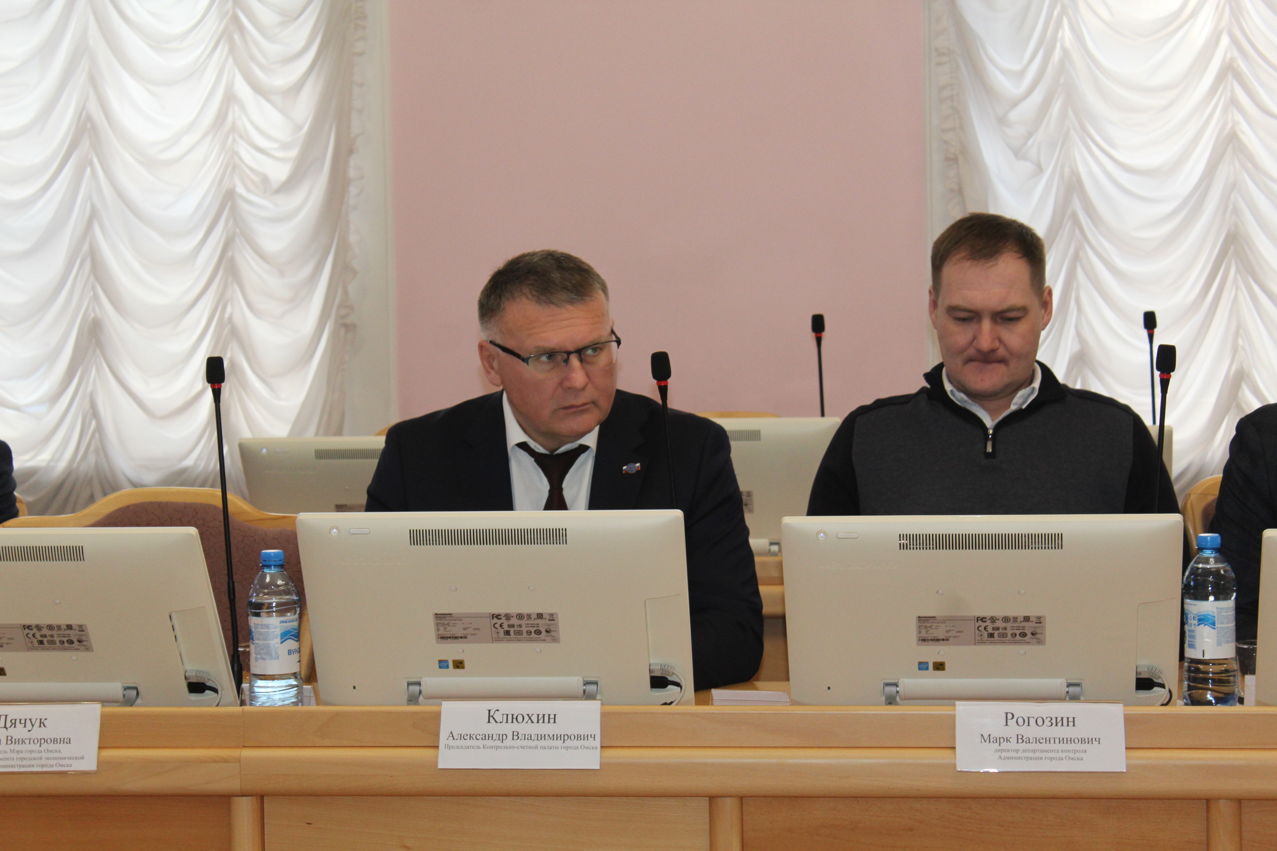 Участие Председателя КСП г. Омска в заседании комитета Омского городского Совета по вопросам жилищно-коммунального хозяйства 21.01.2026