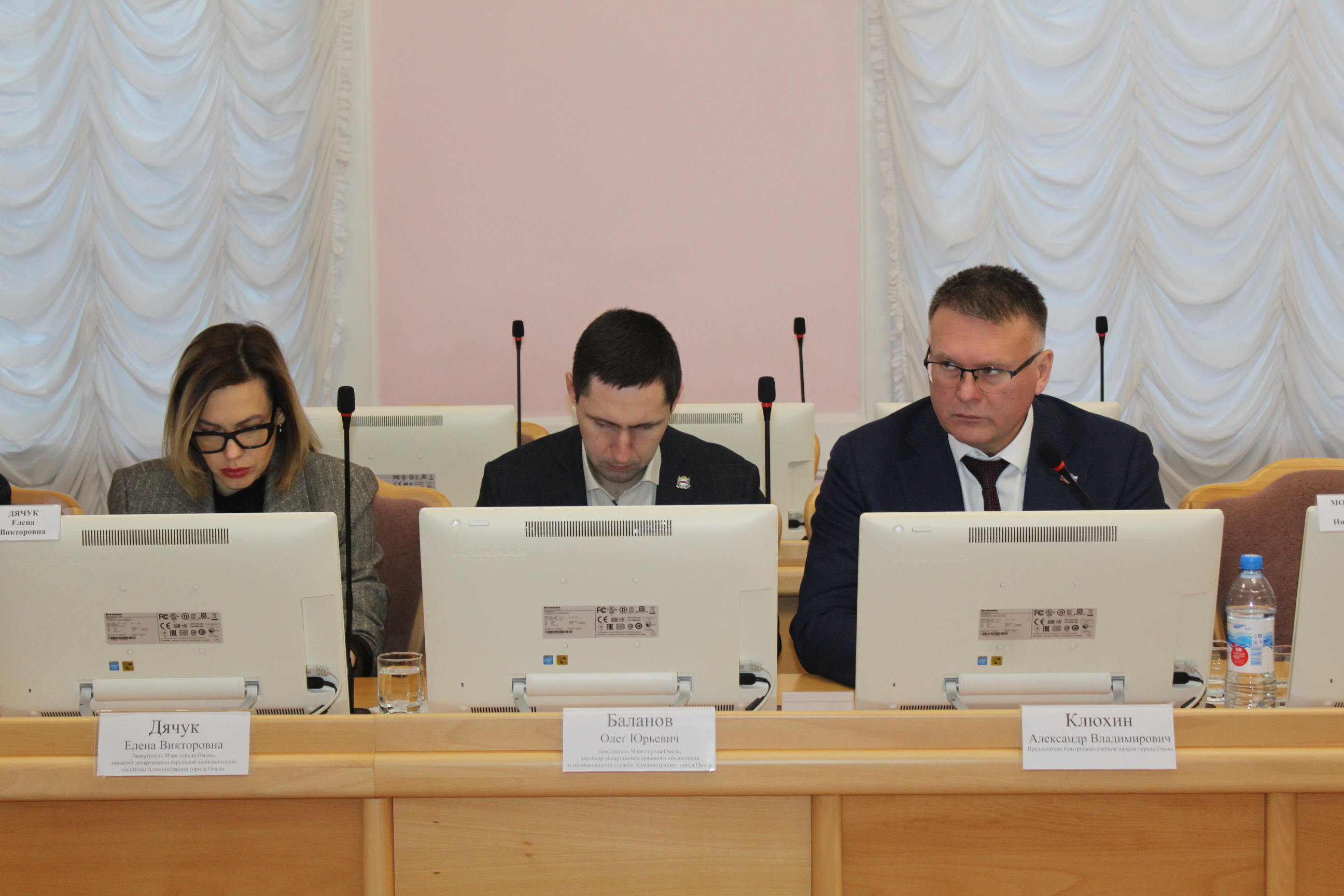 Участие Председателя КСП г. Омска в заседании комитета Омского городского Совета по вопросам жилищно-коммунального хозяйства 04.12.2024
