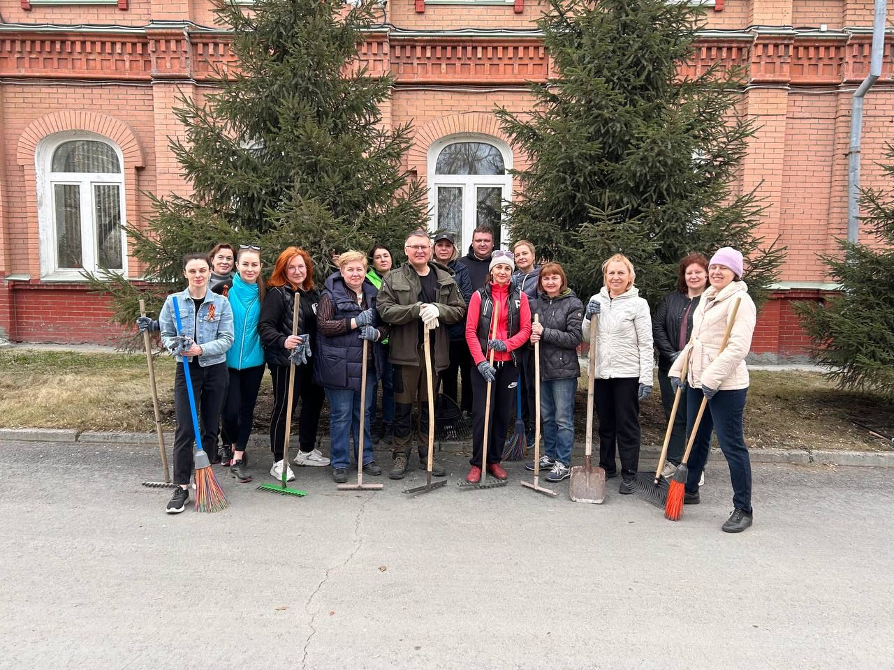 Коллектив КСП г. Омска принимает участие в общегородском субботнике