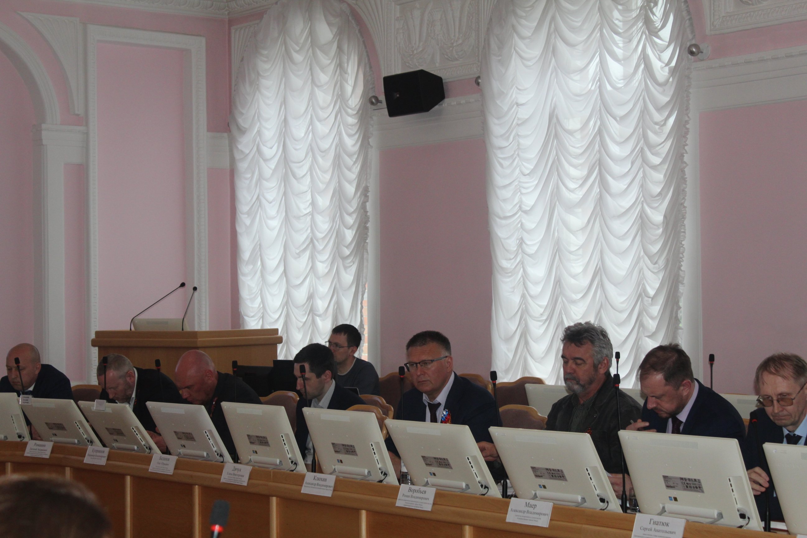Участие Председателя КСП г. Омска в заседании комитета Омского городского Совета по вопросам градостроительства, архитектуры и землепользования 14.05.2025